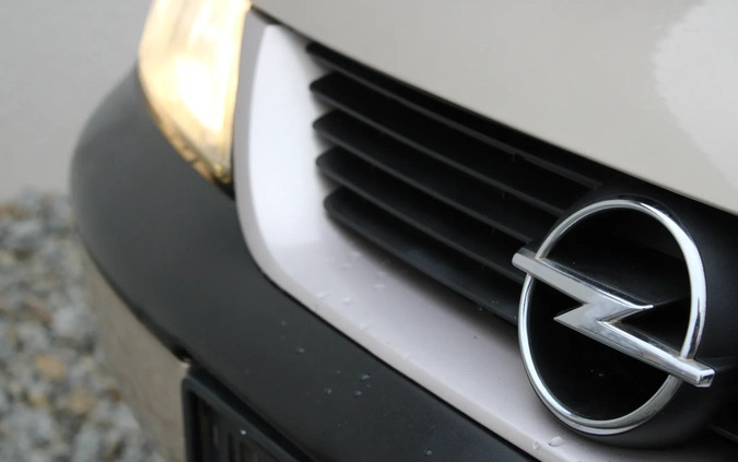 Opel Vectra cena 9900 przebieg: 80000, rok produkcji 1997 z Janowiec Wielkopolski małe 254